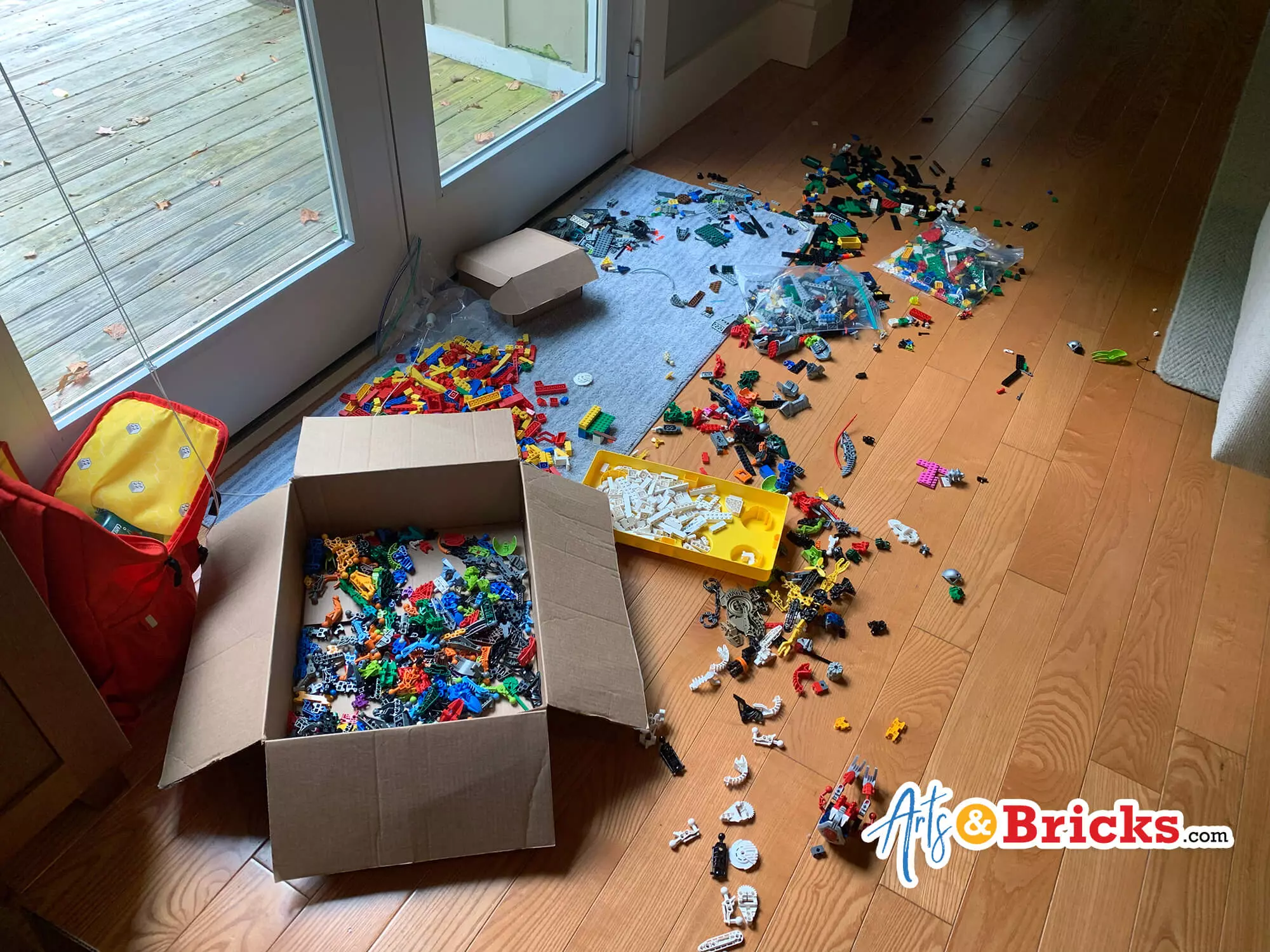 How many LEGO bricks are in 10 bulk pounds?