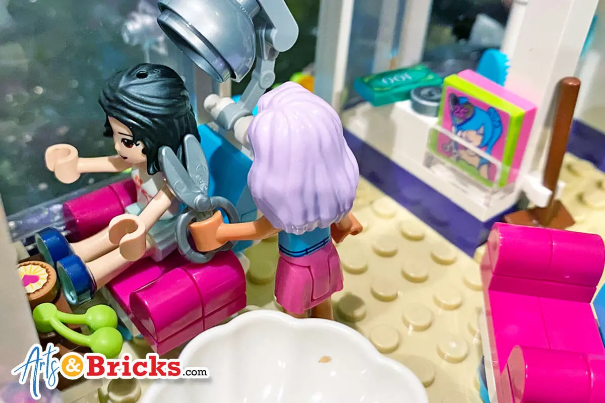 Kid-Review of LEGO Friends Heartlake City Play Hair Salon, Set 41391
