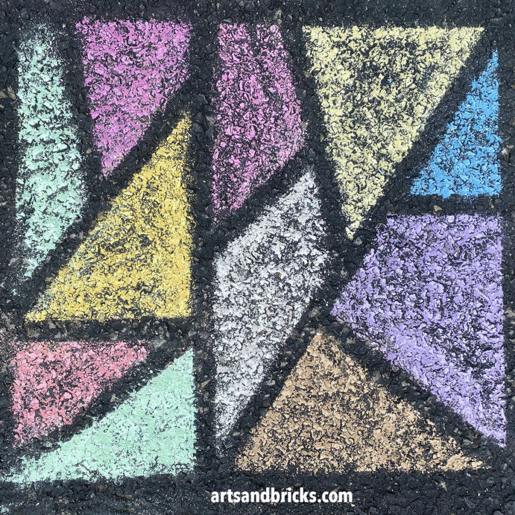 Make your own sidewalk chalk mosaics using just two materials: tape and sidewalk chalk. 