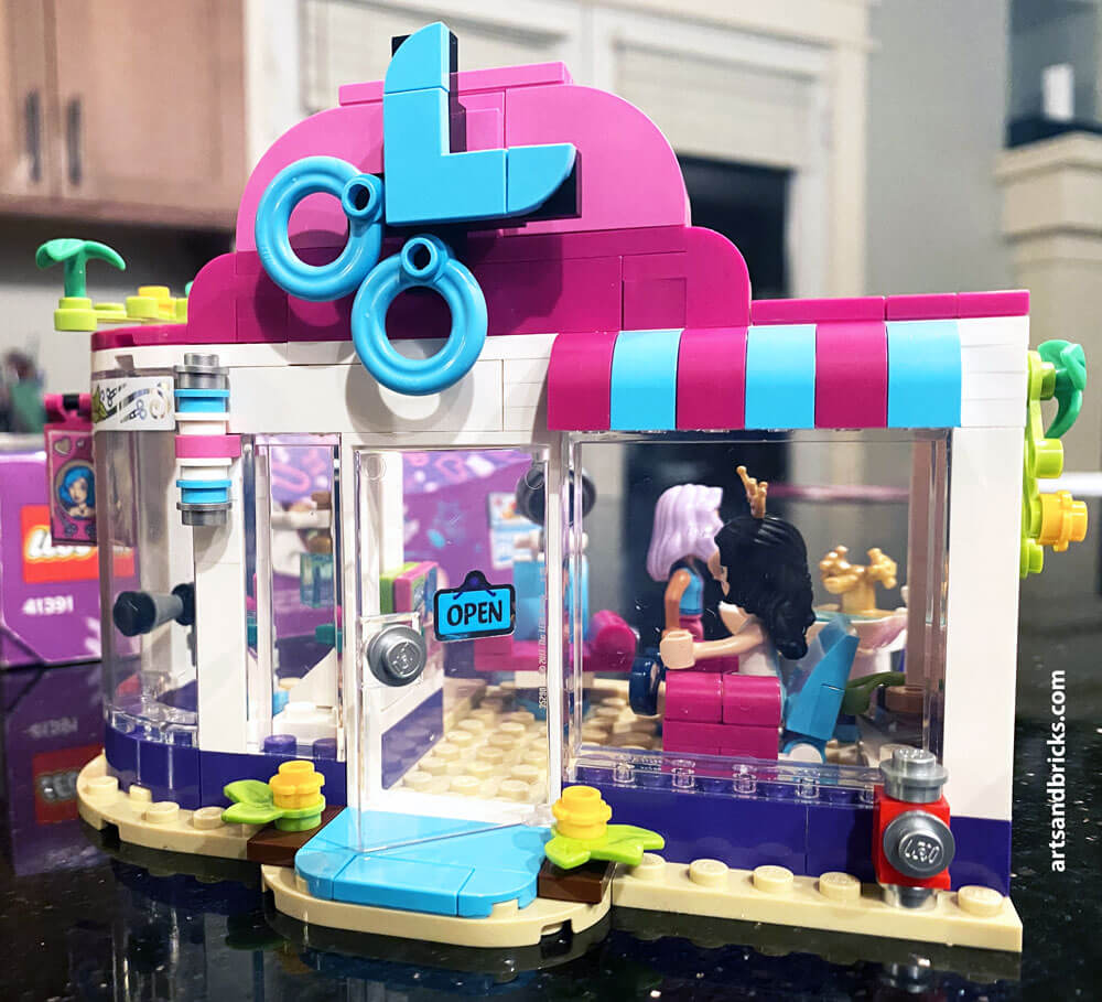 Kid-Review of LEGO Friends Heartlake City Play Salon, Set - Arts and