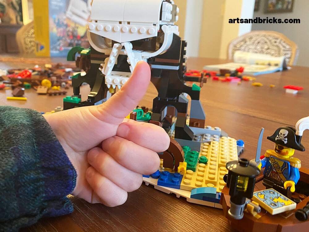 Read about Arts and Bricks's experience building Skull Island from the 2020 LEGO Pirate Ship set 31109 with kids.